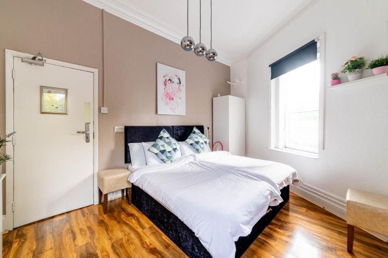 Book A Bed Hostels Лондон Экстерьер фото