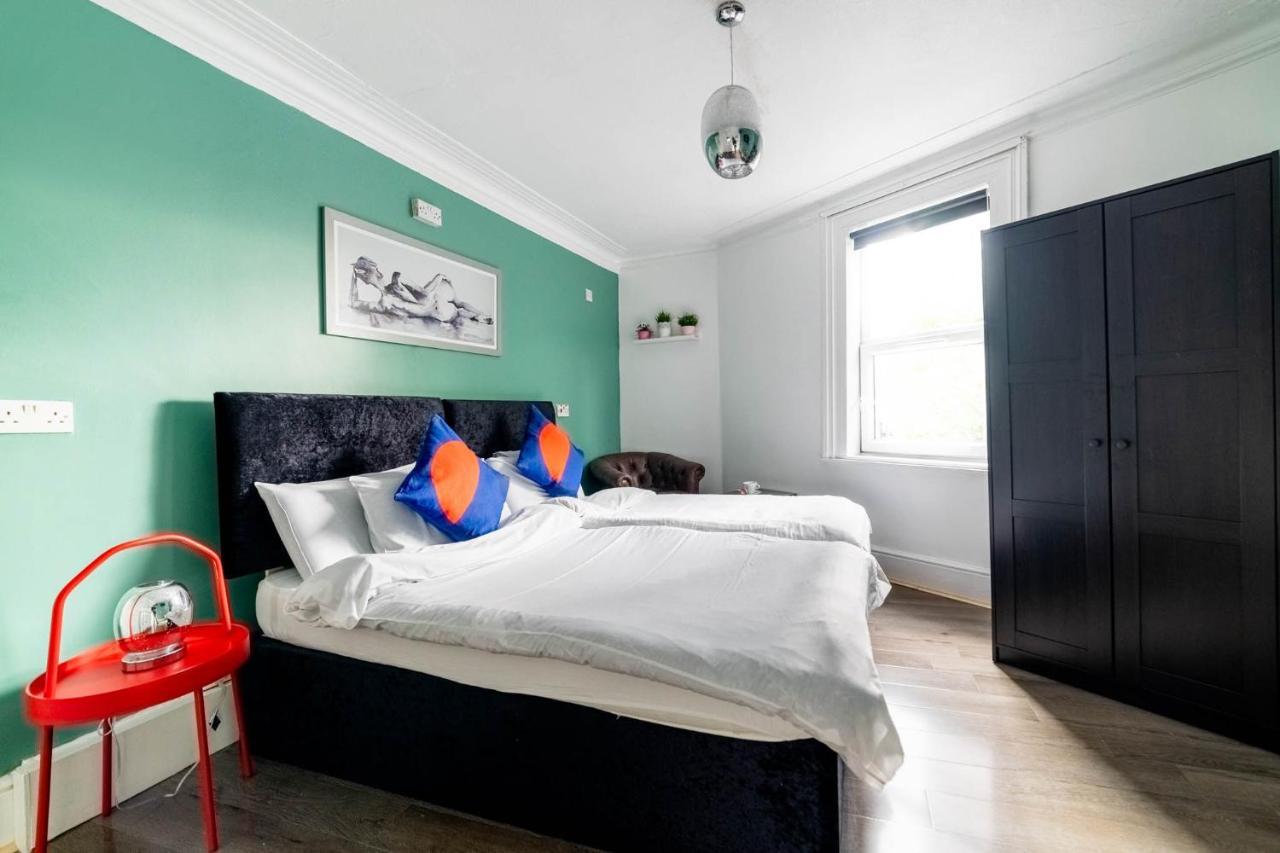 Book A Bed Hostels Лондон Экстерьер фото