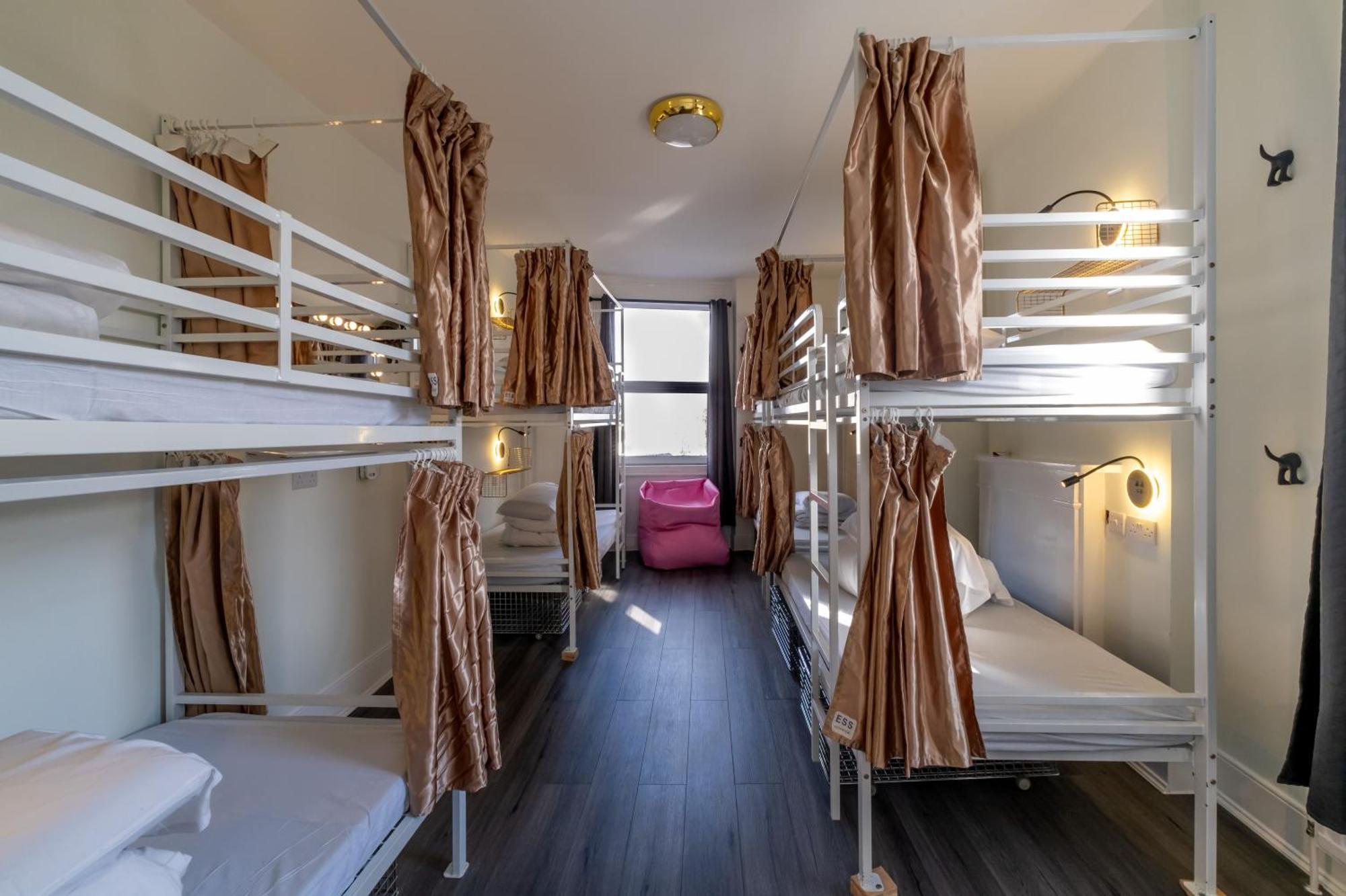 Book A Bed Hostels Лондон Экстерьер фото