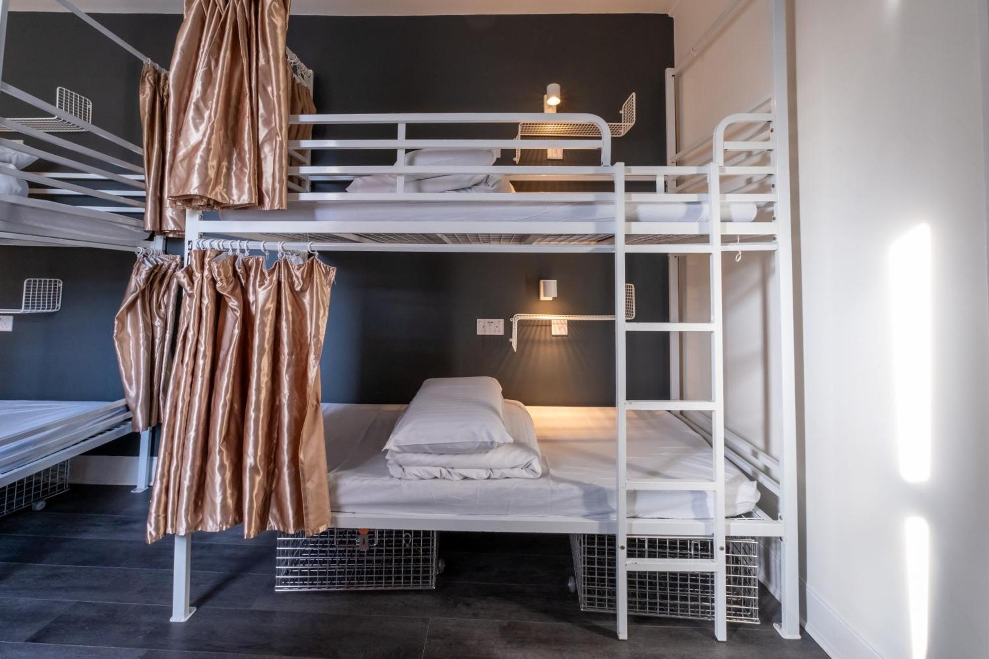 Book A Bed Hostels Лондон Экстерьер фото