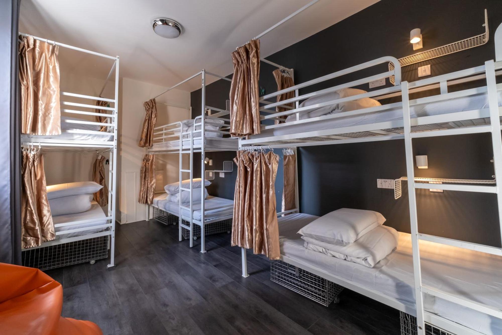 Book A Bed Hostels Лондон Экстерьер фото