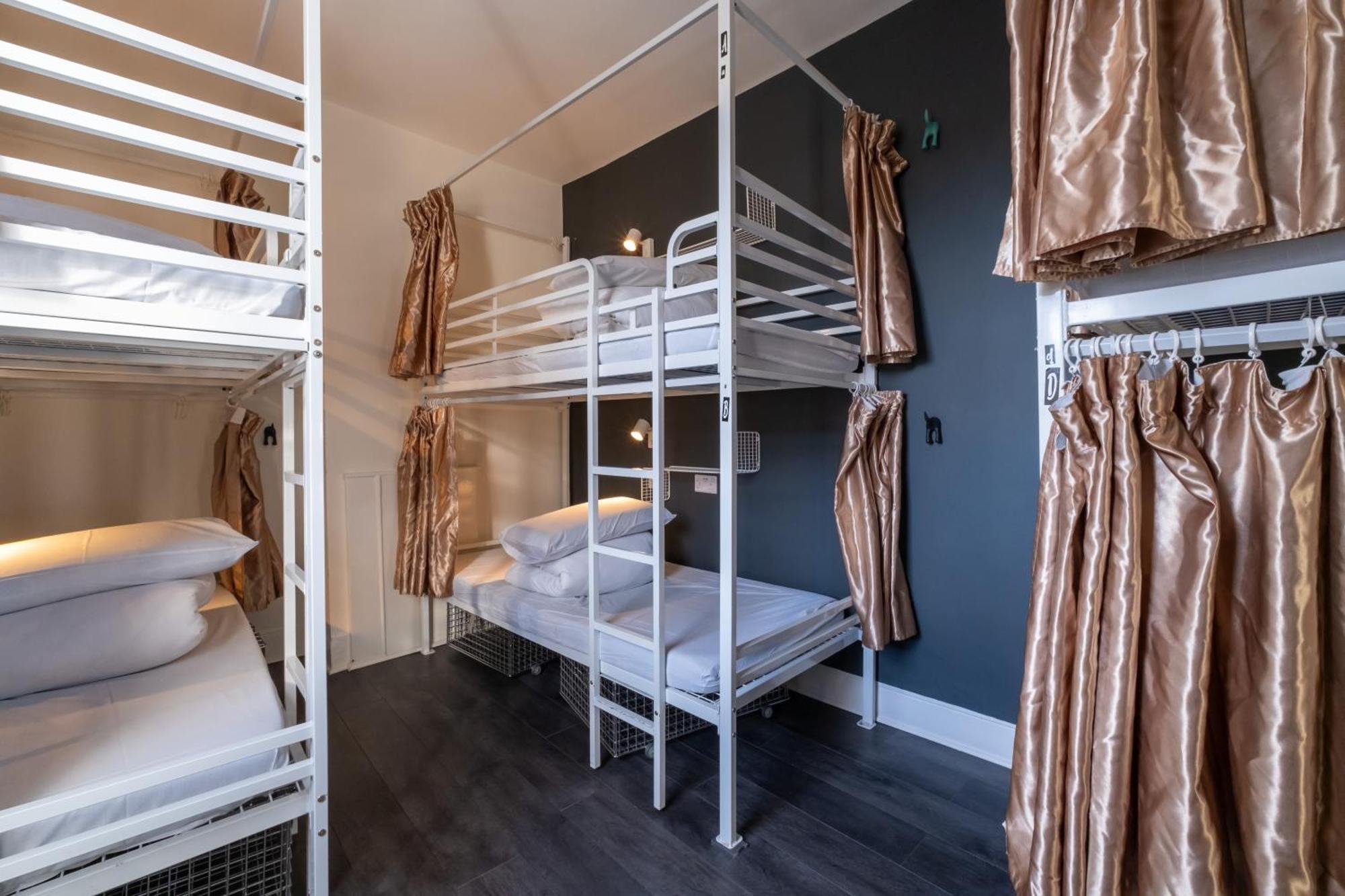 Book A Bed Hostels Лондон Экстерьер фото