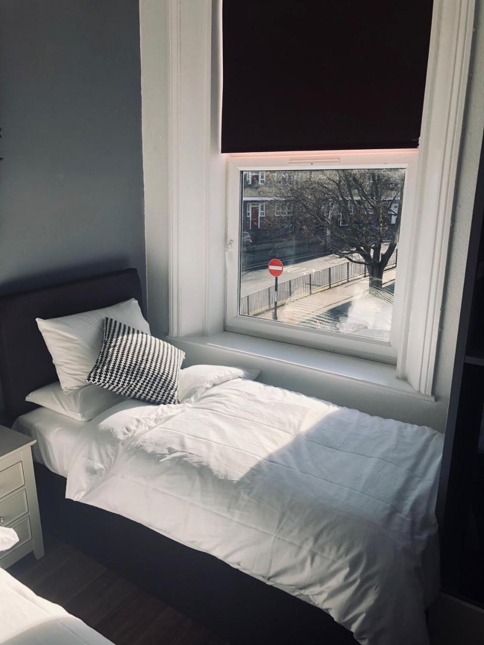 Book A Bed Hostels Лондон Экстерьер фото